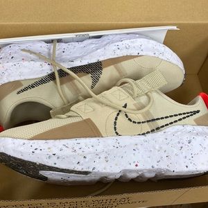 Nike women’s shoes. Never worn